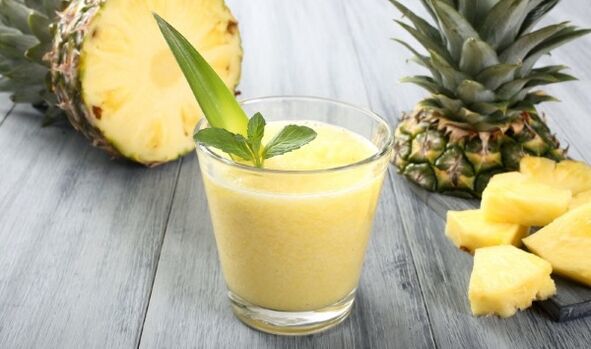 Zázvorovo-ananasové smoothie účinně čistí tělo od toxinů